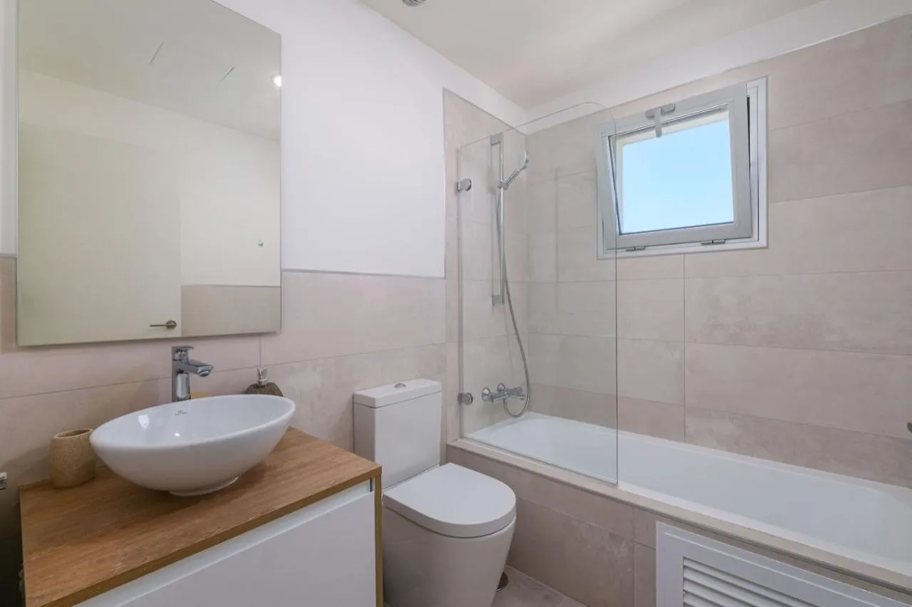 Luxury Boho Penthouse W/Jacuzzi Apartment Fuengirola 0*,  Spain